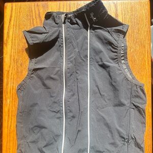 Women’s Rapha cycling vest size small